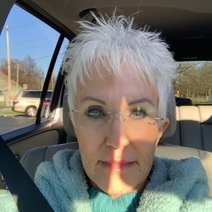 Meet your Posher, Sharon